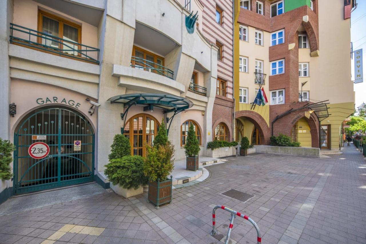 Corvin Hotel Budapest Residence ภายนอก รูปภาพ