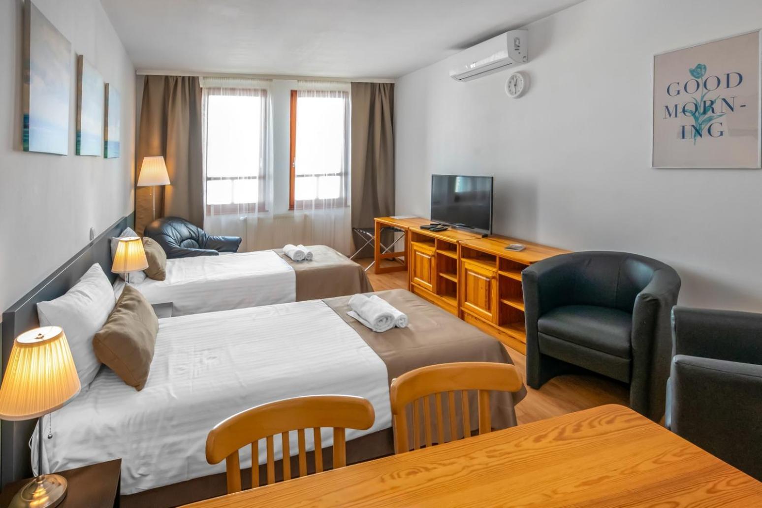 Corvin Hotel Budapest Residence ภายนอก รูปภาพ