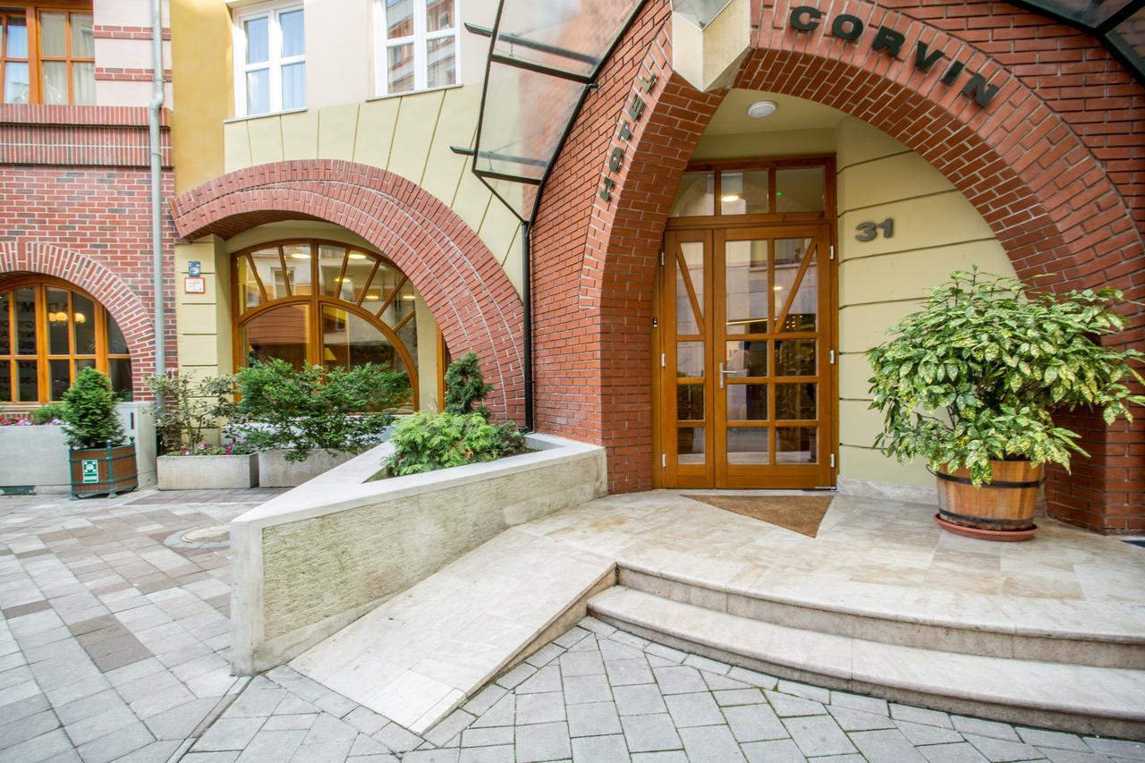 Corvin Hotel Budapest Residence ภายนอก รูปภาพ