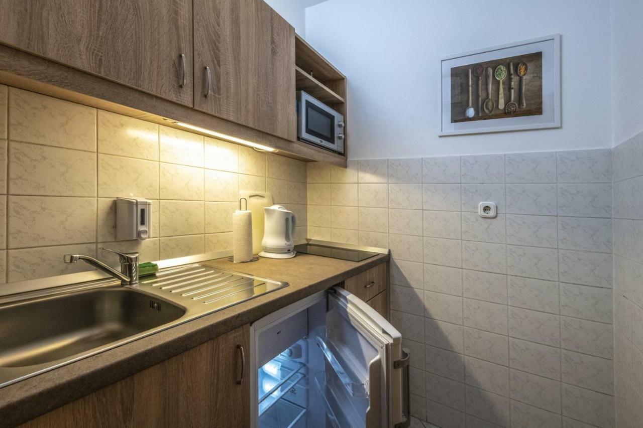 Corvin Hotel Budapest Residence ภายนอก รูปภาพ